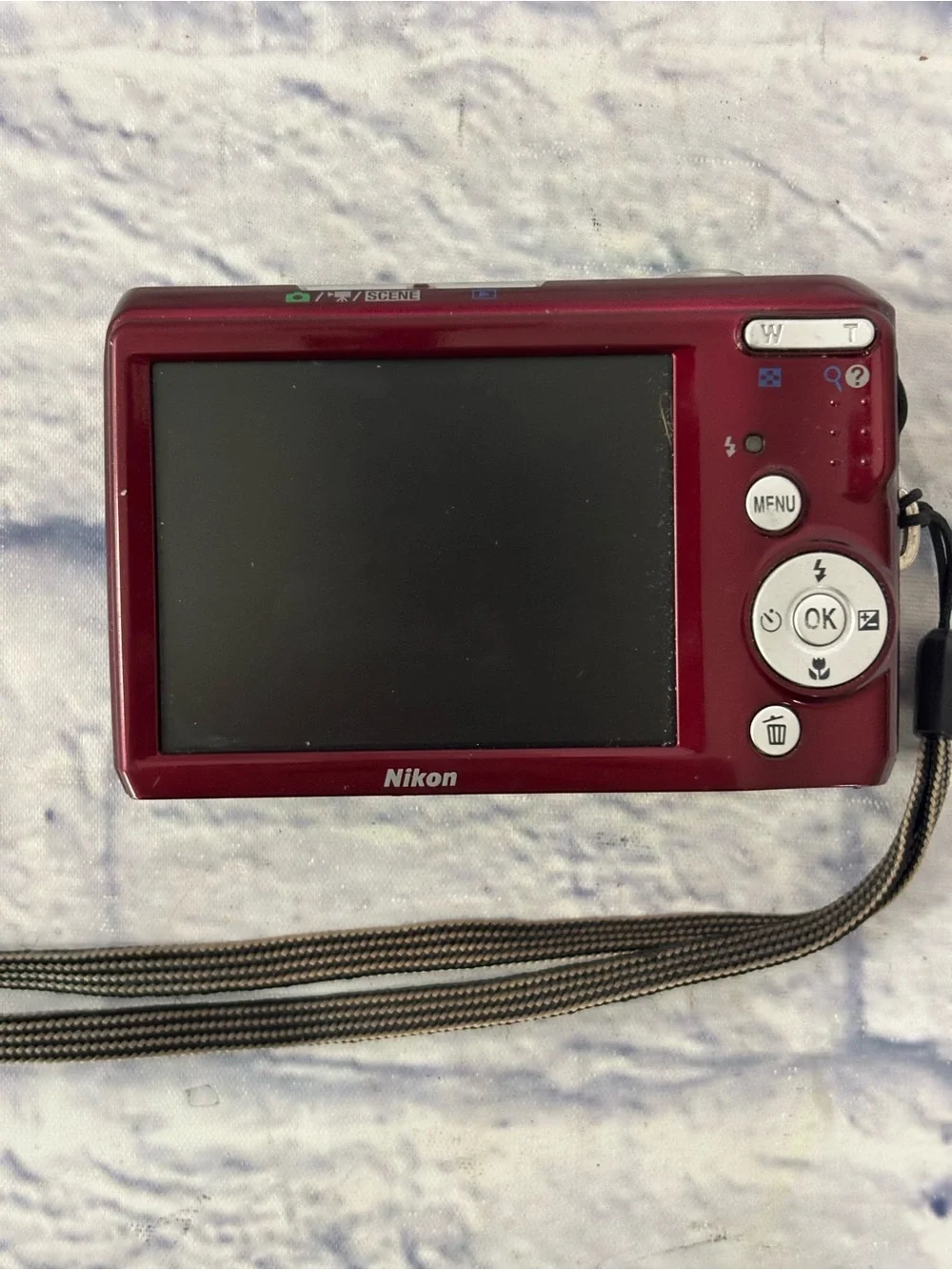 Nikon coolpix l20